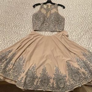 Only worn once to formal